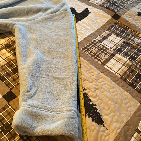 NWT Hooded Robe - Picture 7 of 11